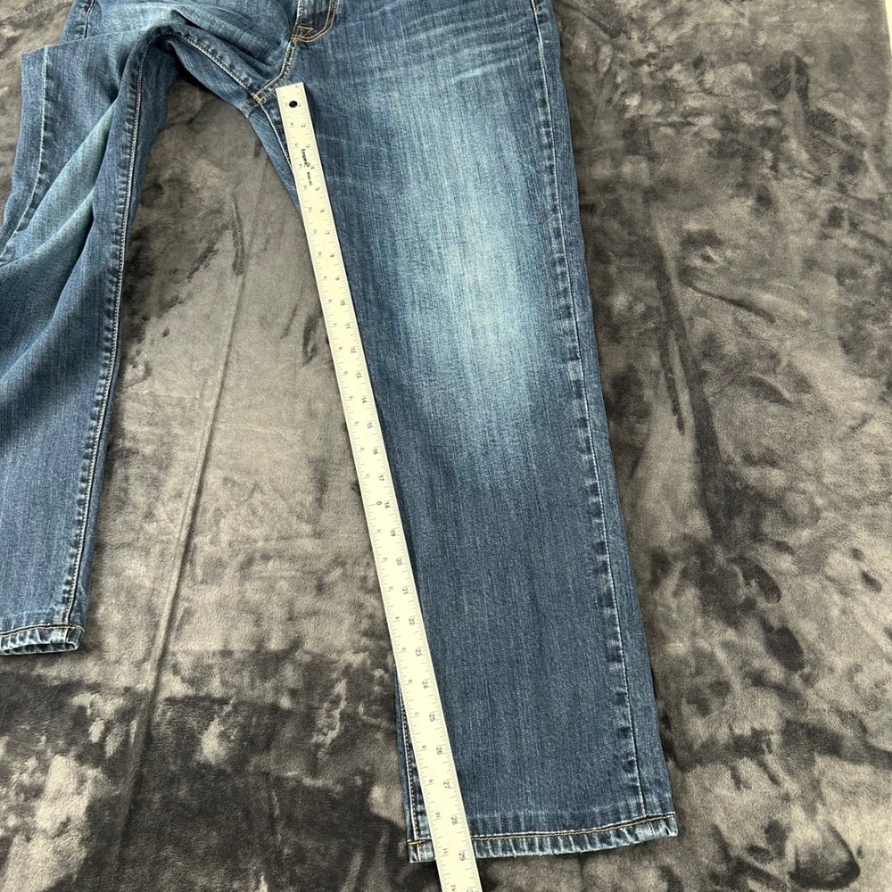 Lucky Brand Jeans Mens 34x30 Blue 221 Original Straight Medium Wash Denim - Picture 3 of 10